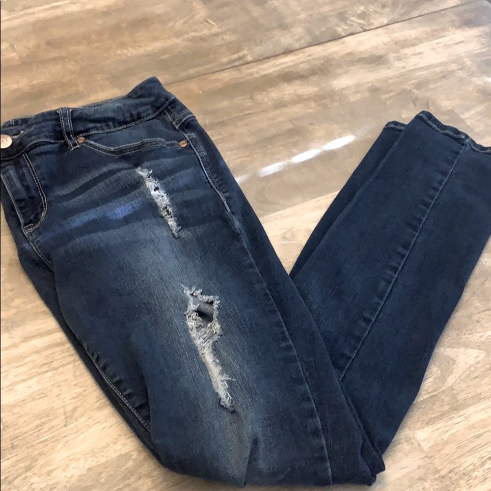 🎄4/25🎄 Vanity Blue Distressed  Curvy Jeggings